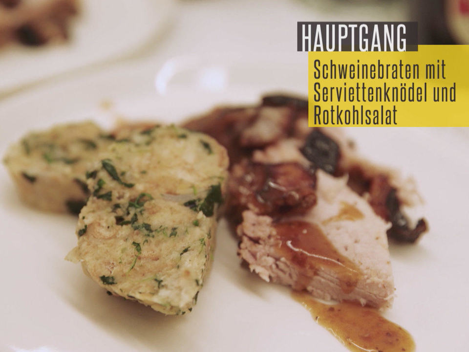 Asiatischer Schweinebraten mit Spinatserviettenknödel