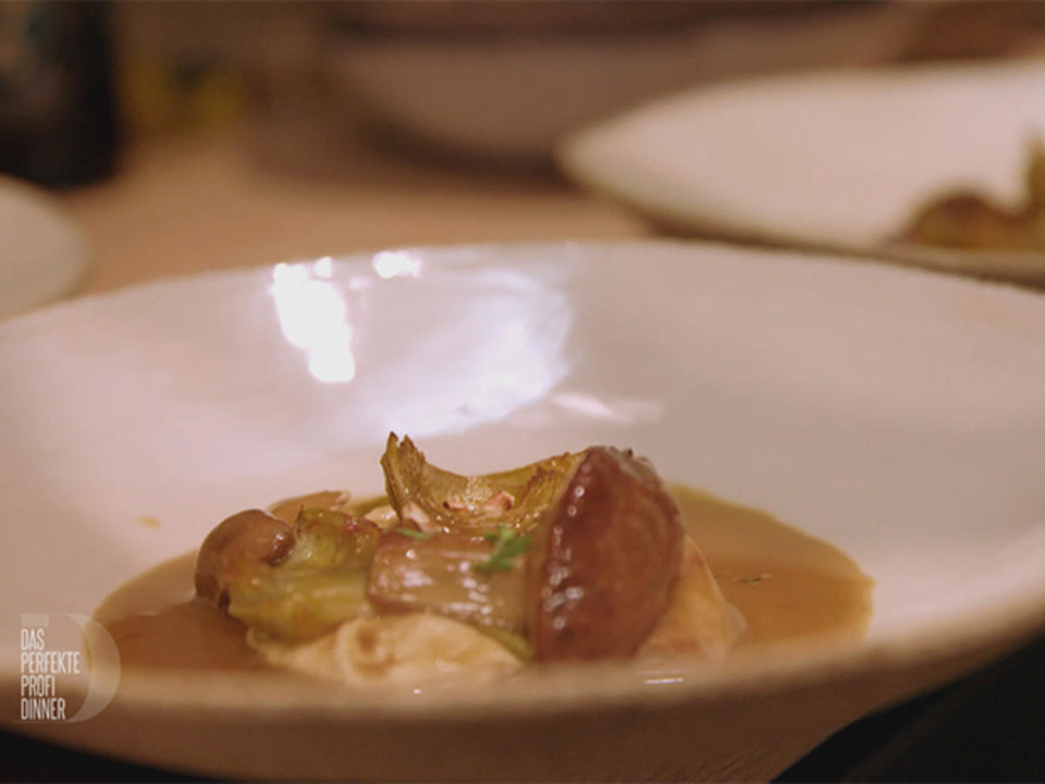 Fisser Gerste und sautierte Steinpilze mit Sauce (Paul Ivic)