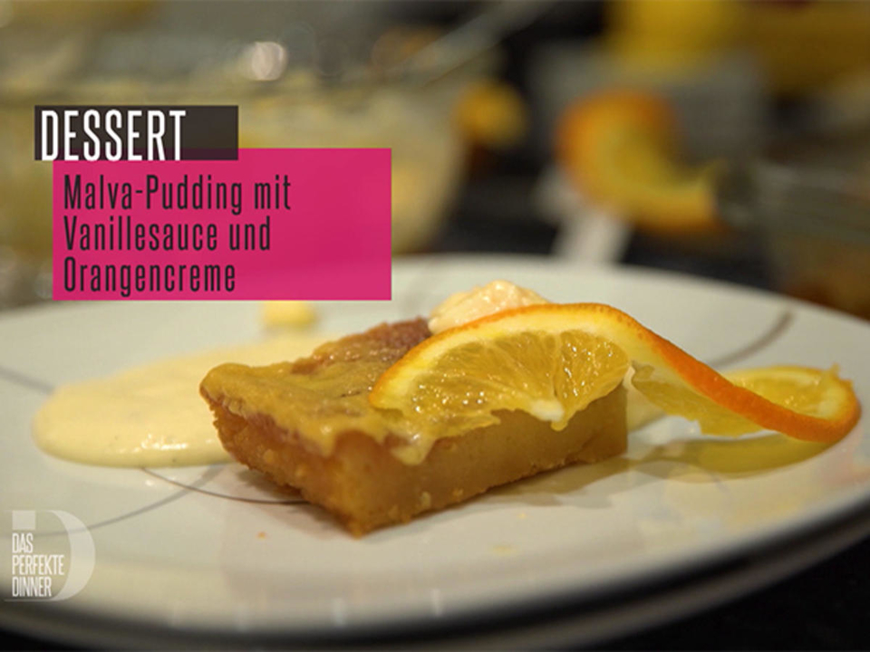 Malva-Pudding mit Vanillesoße und Orangencreme