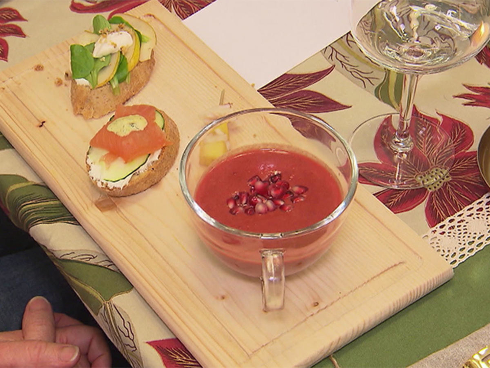 Rote Bete Suppe trifft Granatapfel