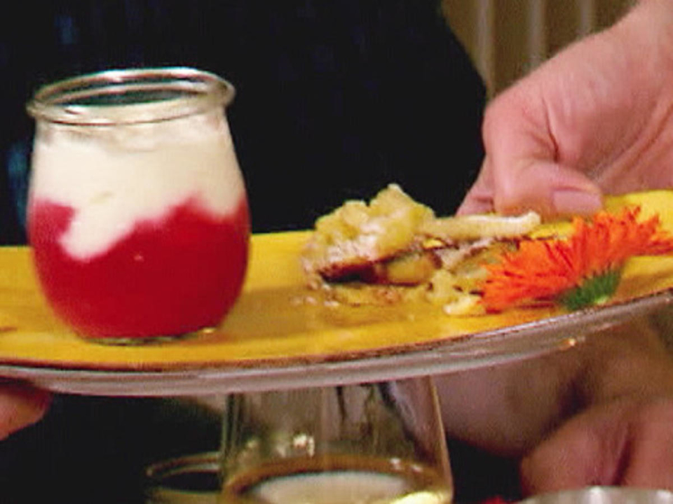 Österreichisches Duo: Topfencreme im Glas und Kaiserschmarrn a la Traudl
