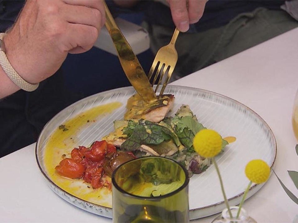 Saibling mit Poveraden und Kartoffel-Oliven-Stampf an Sauce Rouille