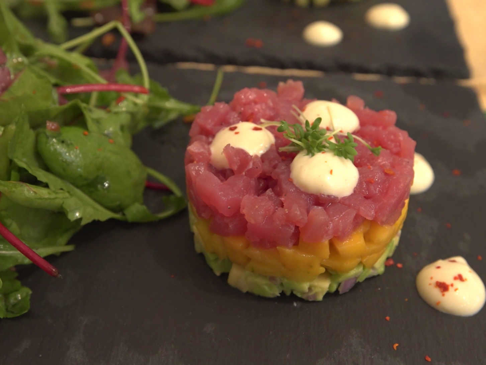 Thunfisch-Mango-Avocado-Tatar mit selbstgemachter Ingwer-Mayonnaise