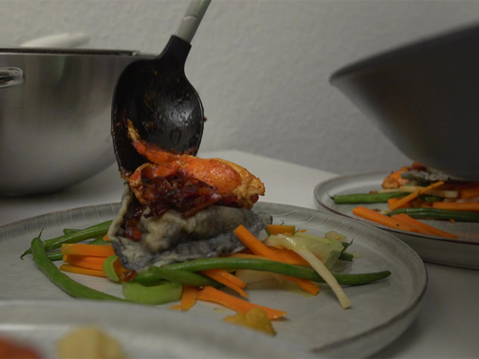 Hummerravioli mit Gemüse