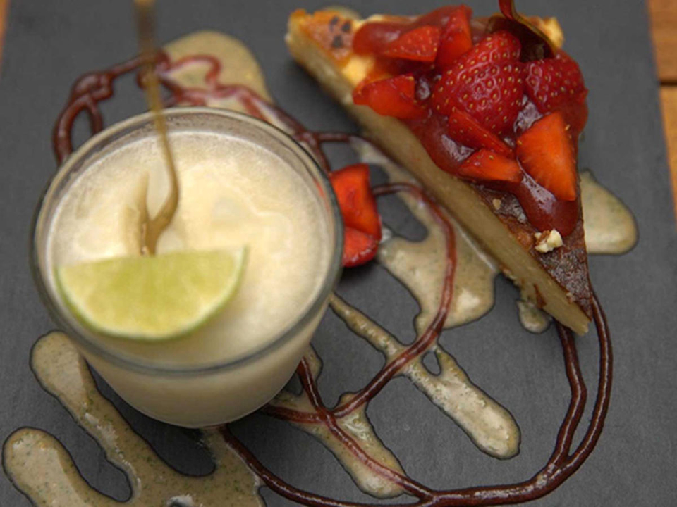 Cheesecake und Limetten-Sorbet