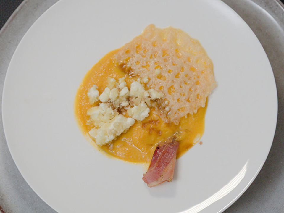 Knollensüppchen mit zweierlei Chips