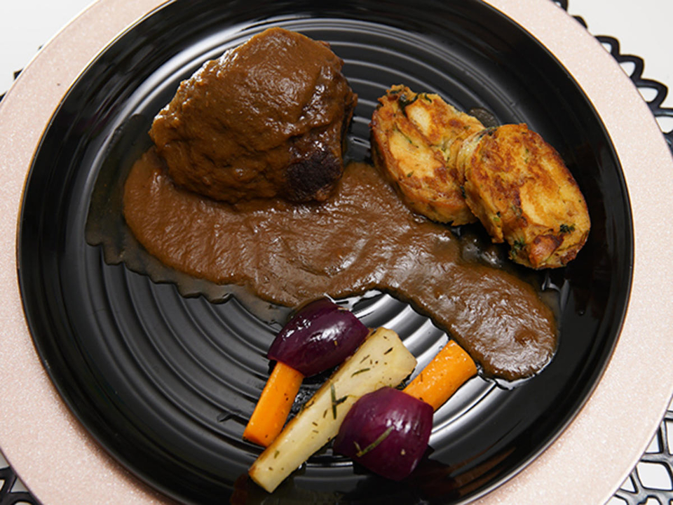 Wine not?! Kuh küsst Knödel und Karotte