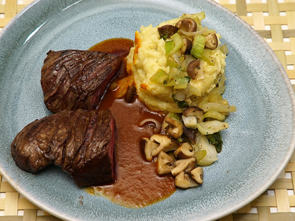 USA – Deutschland – Asien: Hanging Tender und Kartoffelstampf an Pak-Choi-Shiitake
