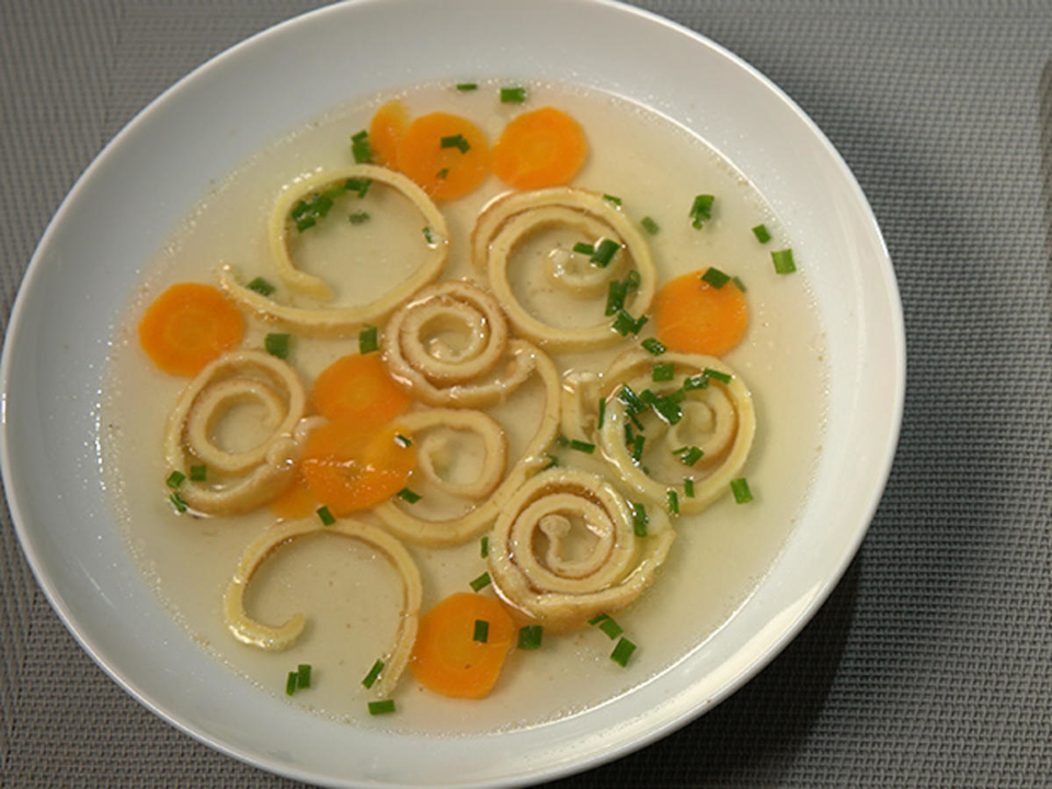 Rinderbrühe mit Flädle