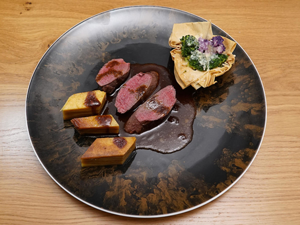 Glücksreh mit Baumkuchen und Gemüse im Knuspernest