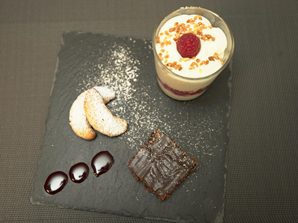 Himbeertraum, Vanillekipferl und Schoko Brownies
