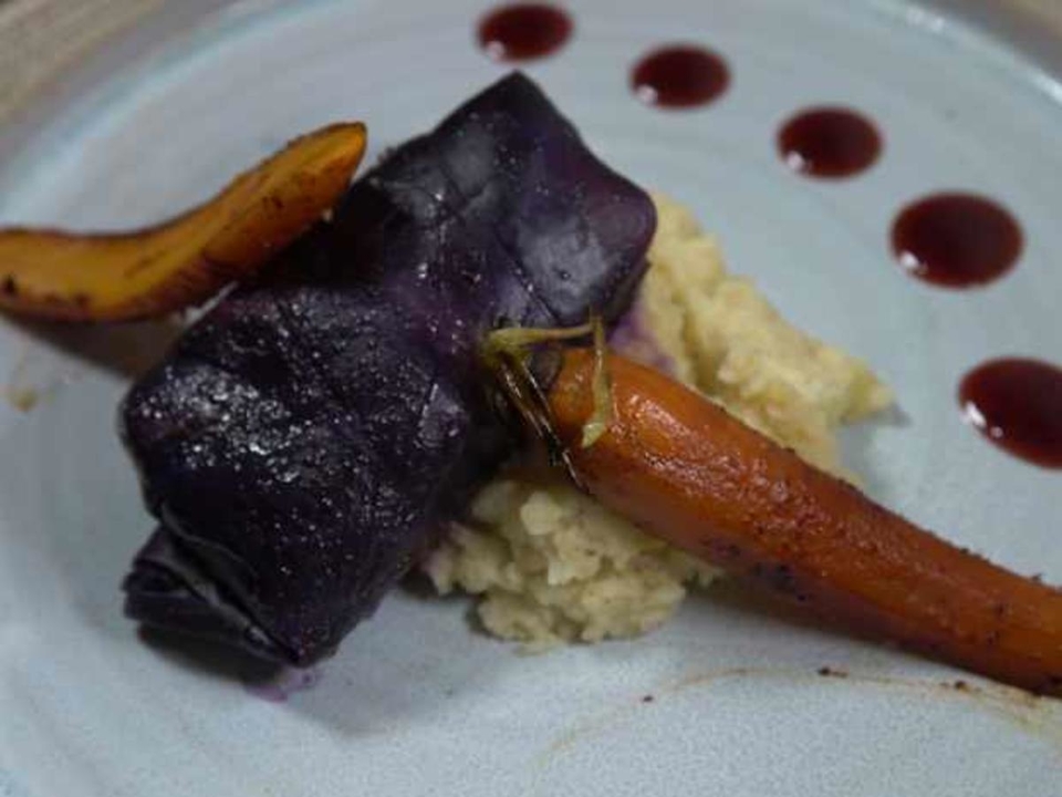 Kohlroulade mit Sellerie-Kartoffelpüree und Portweinsauce