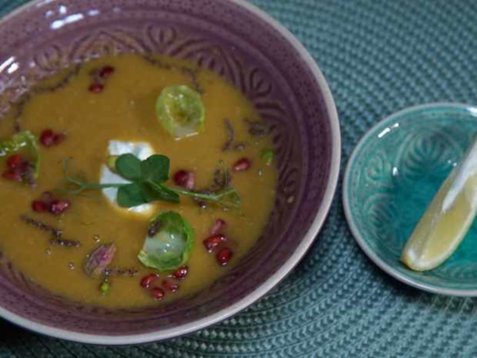 Kichererbsen-Suppe mit Sumach-Öl