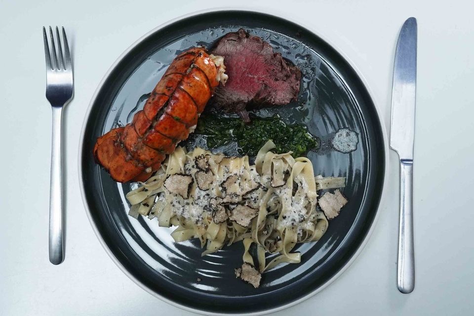 Surf and Turf mit Trüffelpasta und Chimichurri