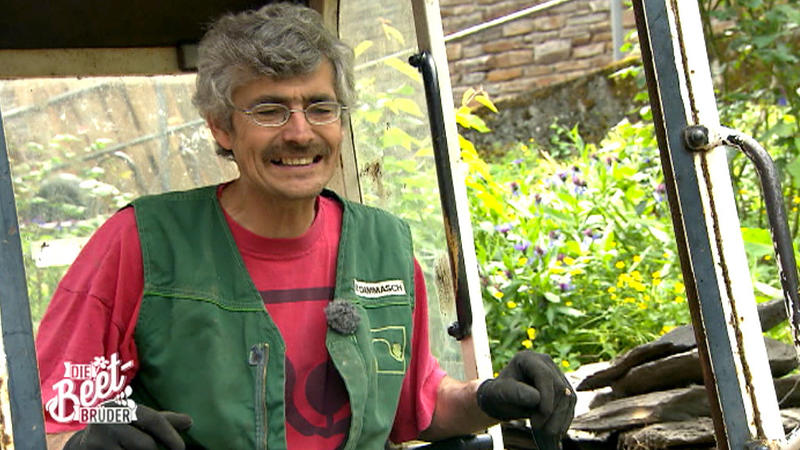 Der Bagger muss irgendwie auf den Hang