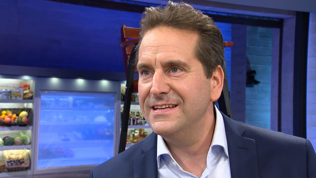 Gerhard Retter zieht den Hut vor Meta Hiltebrand