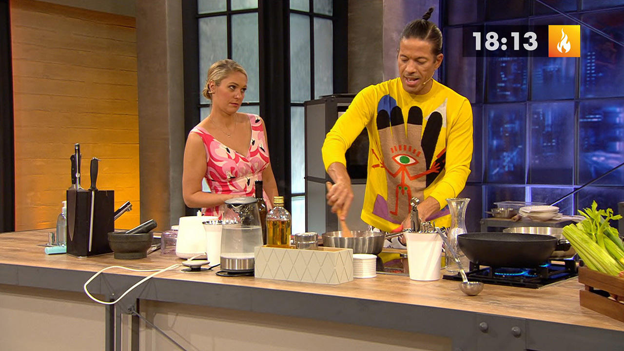Jorge Gonzalez kocht ein "Arroz con Pollo"