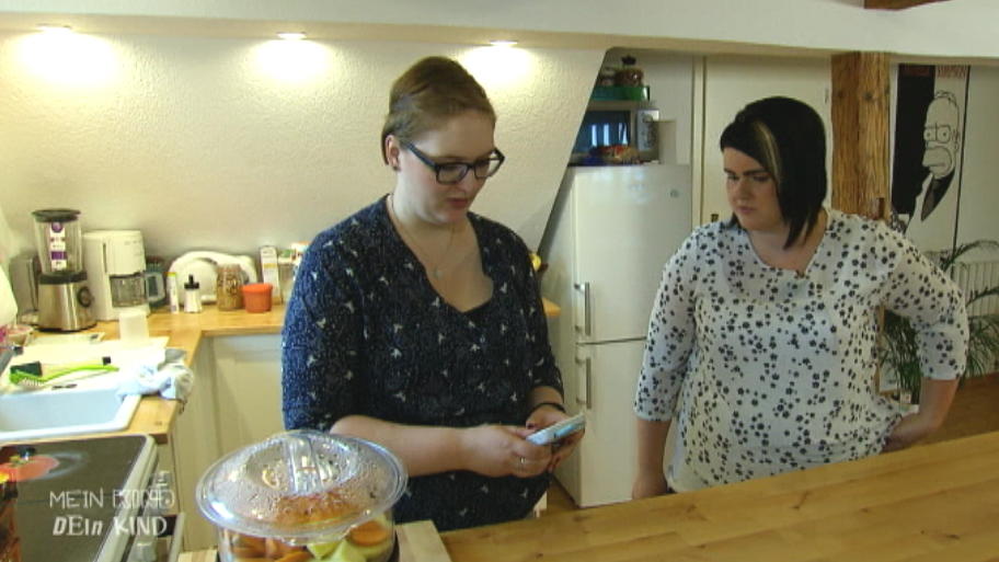 Maria lässt ihren kleinen Milo ganz alleine zu Hause