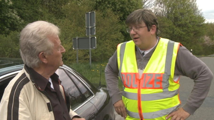 Erst schneller dann langsamer als die Polizei erlaubt