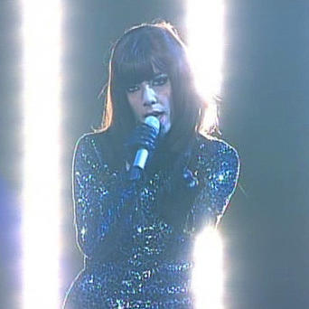 Edita Abdieski singt "Heavy Cross"
