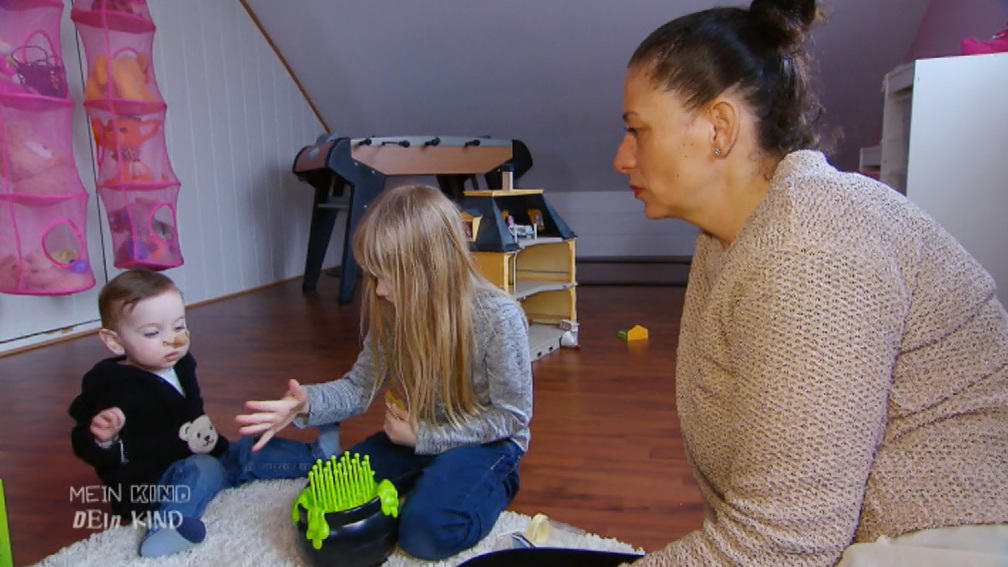 Antonia buhlt um die Gunst ihrer Mutter