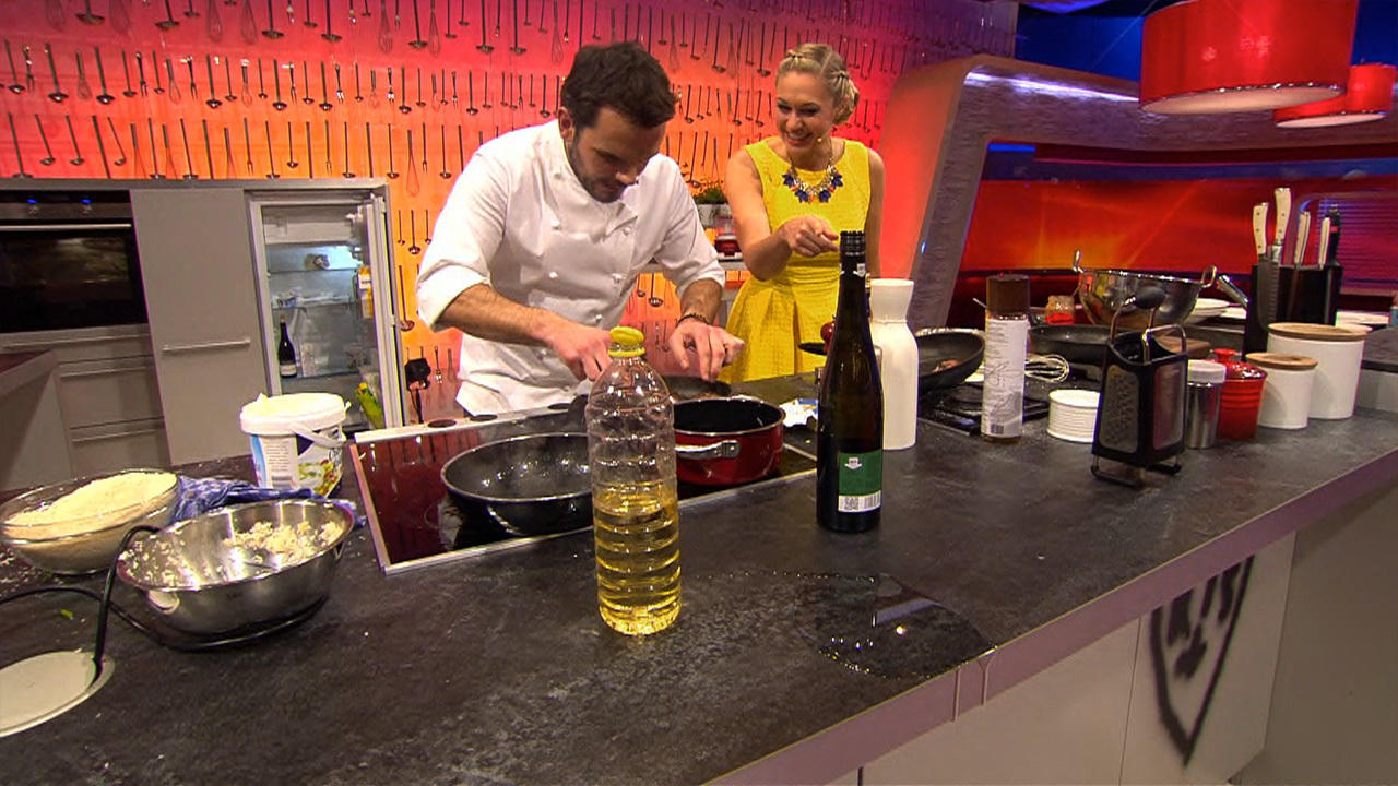 Steffen Henssler gerät in Stress beim Kochen