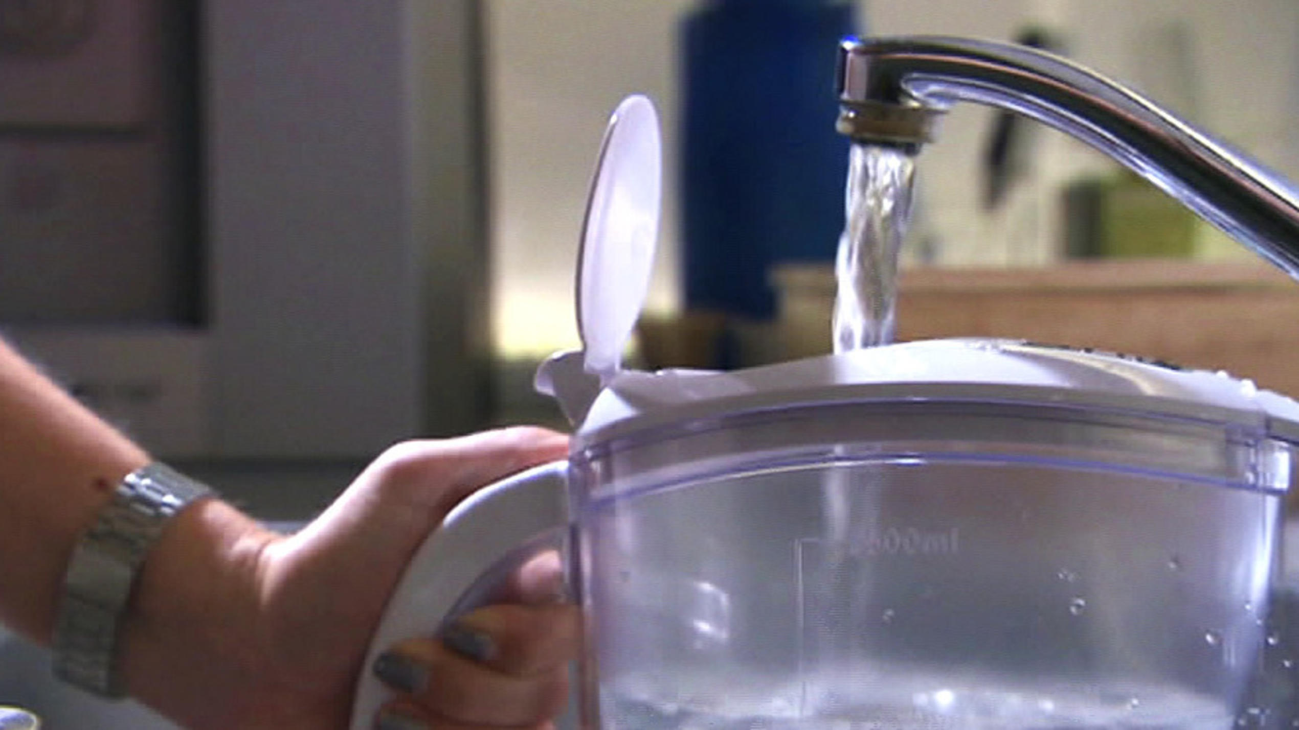 Wasserfilter im Test: Teuerstes Gerät erweist sich als Keimschleuder