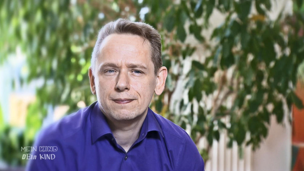 Er fordert von seinen Töchtern vollen Einsatz im Haushalt