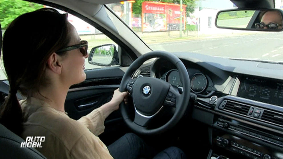 Die Tachonadel ist aus den Autos fast verschwunden