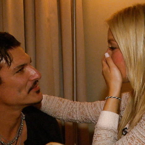Chris Töpperwien macht seiner Magey einen Heiratsantrag