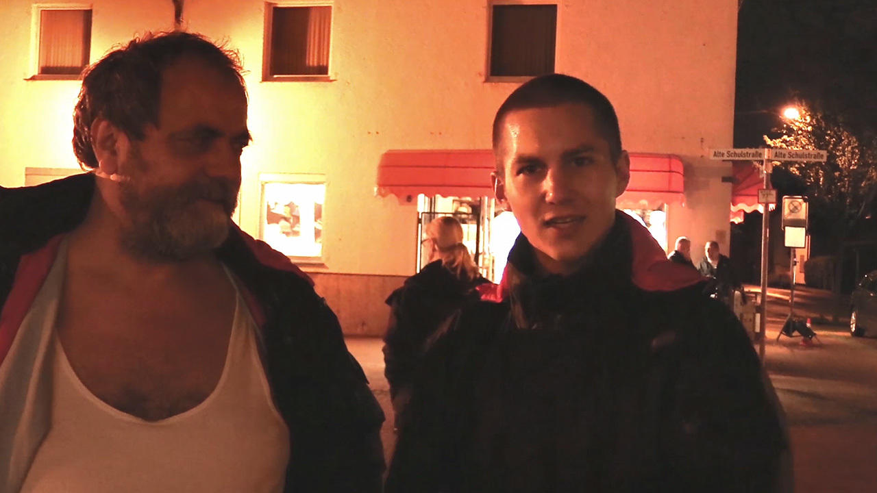 So geht Tim am Set mit der Beinprothese um