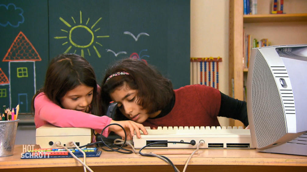 Kinder testen Heimcomputer C46