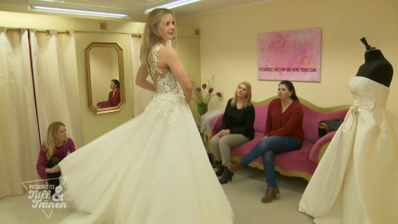 Hat Rabea ihr Traumkleid gefunden?