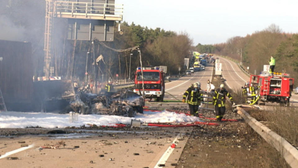 Unfallakte Fallingbostel: Explosion nach Lkw-Crash