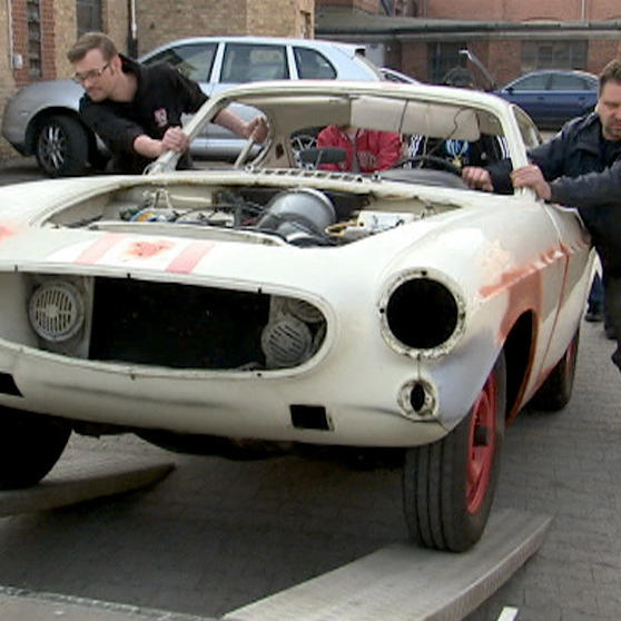 Tuningprofis pimpen Roger Moores Dienstwagen