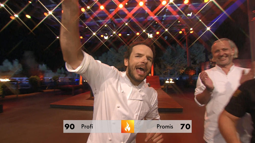 Steffen Henssler grillt beim "Grill den Profi Sommer Special" die