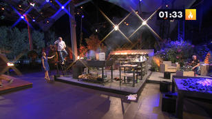 Beim Hauptgang geht es am Ende hecktisch zu