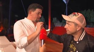 Tim Mälzer erklärt sein Gericht im Dessert