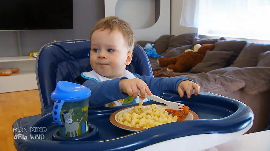 Elias hat gute Tischmanieren