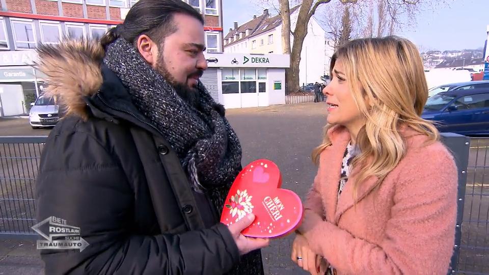 Panagiota versucht es mit Bestechung
