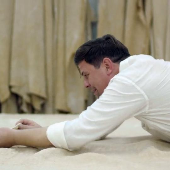 In Athen kommt Tim ordentlich  ins Schwitzen
