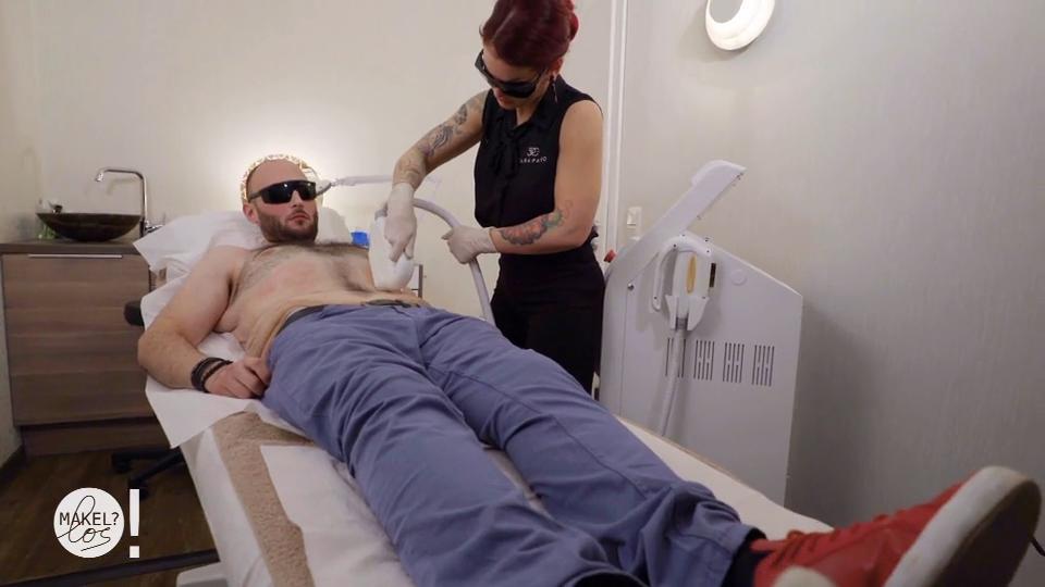 Expertin Sara Pavo gibt mit dem Laser Vollgas
