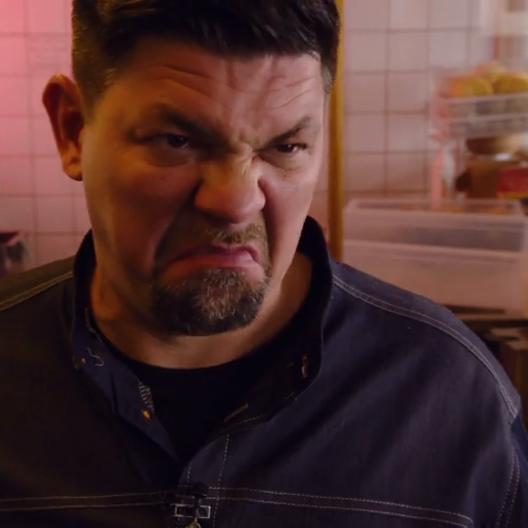 Tim kocht eine gute Brühe für seine Suppe, doch dann probiert er die Nudeln...