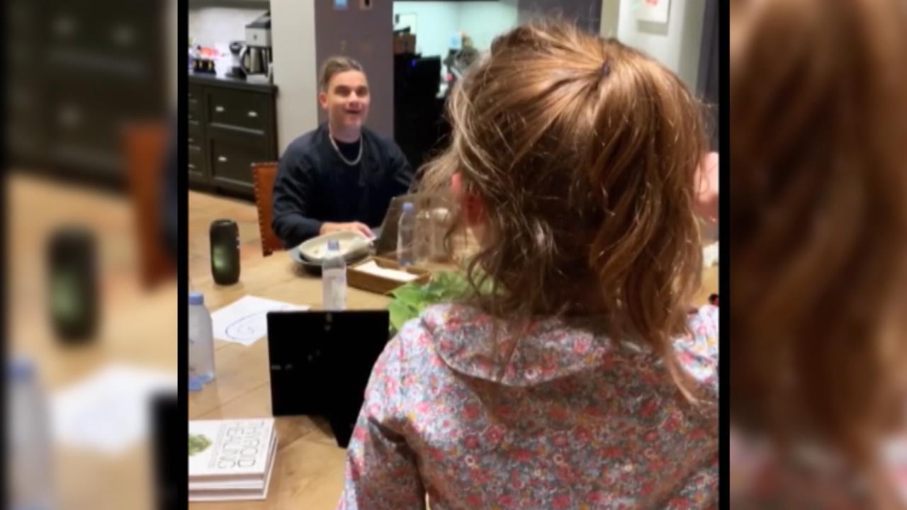 Robbie Williams: Süße Glückwünsche von Teddy