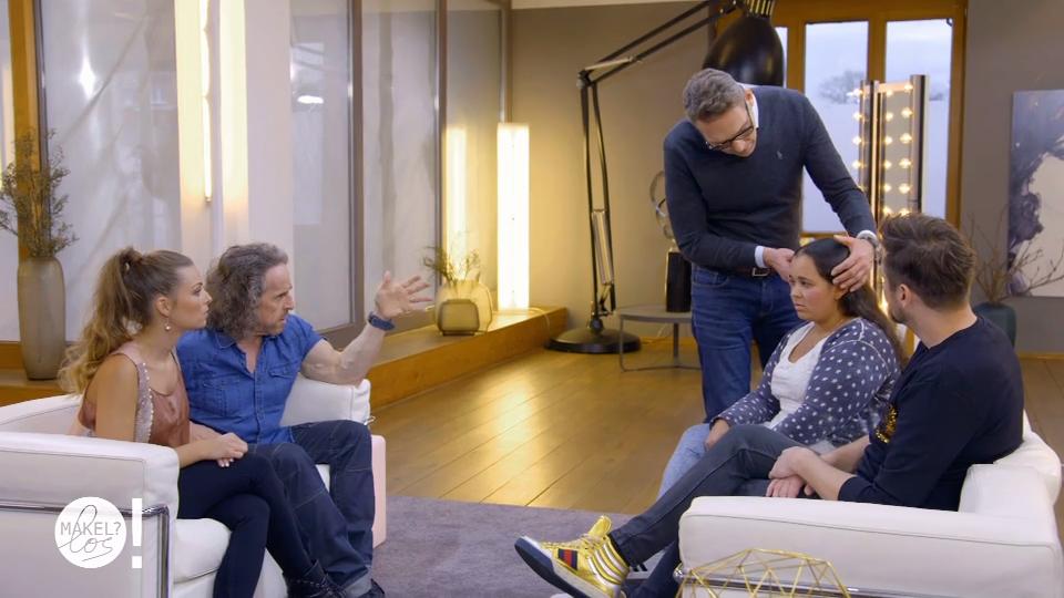 Laura hat eine kahle Stelle am Scheitel