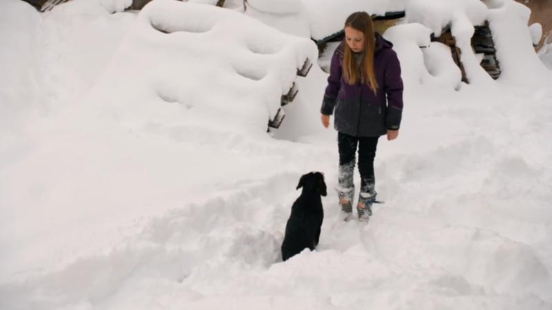 Ebby sieht das erste Mal Schnee