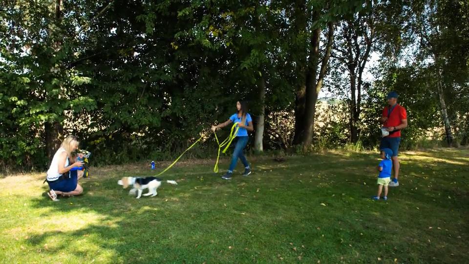 Mit der Pfeife lernt Kara schnell