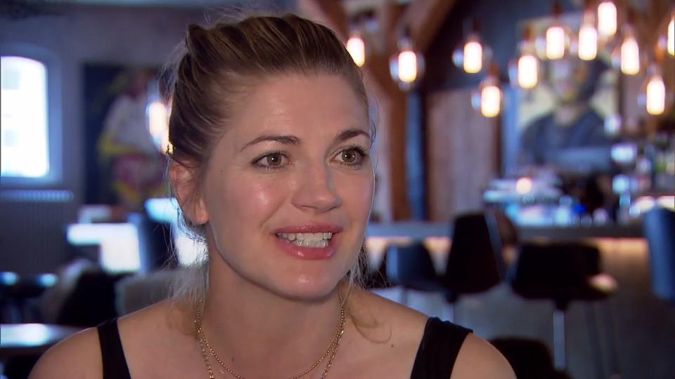 Weil sie stillte: Nina Bott aus Café geworfen