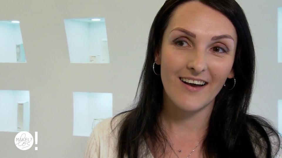 Stephanie traut ihren Augen nicht