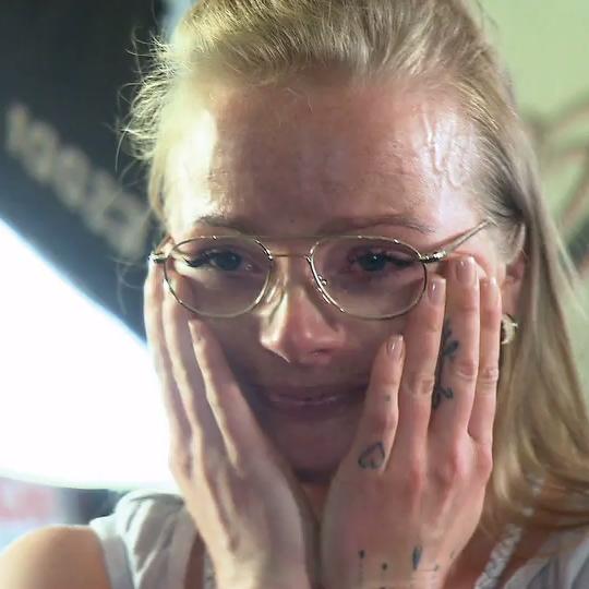 Nadine ist zu Tränen gerührt